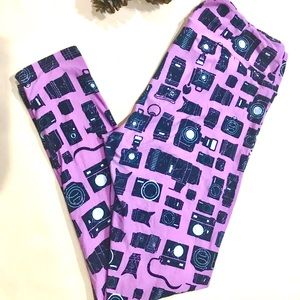 Lularoe pink camera leggings TC